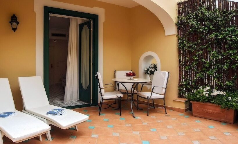 高级大房间, Montemare