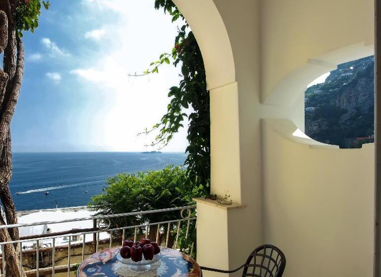 豪华海景房, Montemare