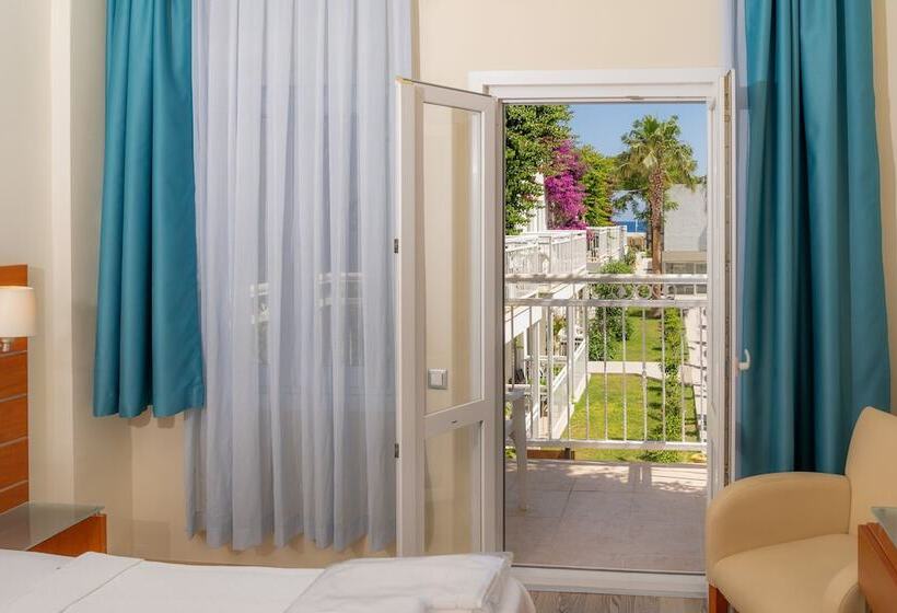 חדר משפחתי, Petunya Beach Resort