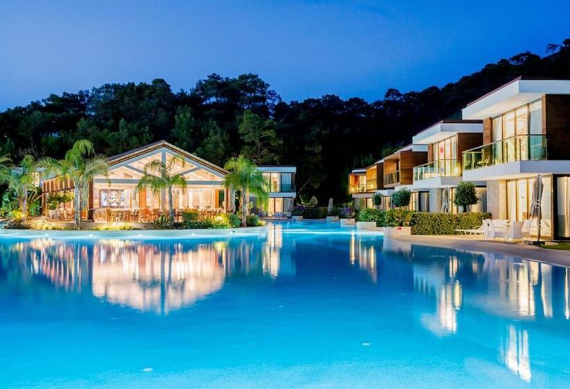 ‫فيلا غرفة نوم واحدة, Rixos Premium Tekirova, The Land of Legends Access