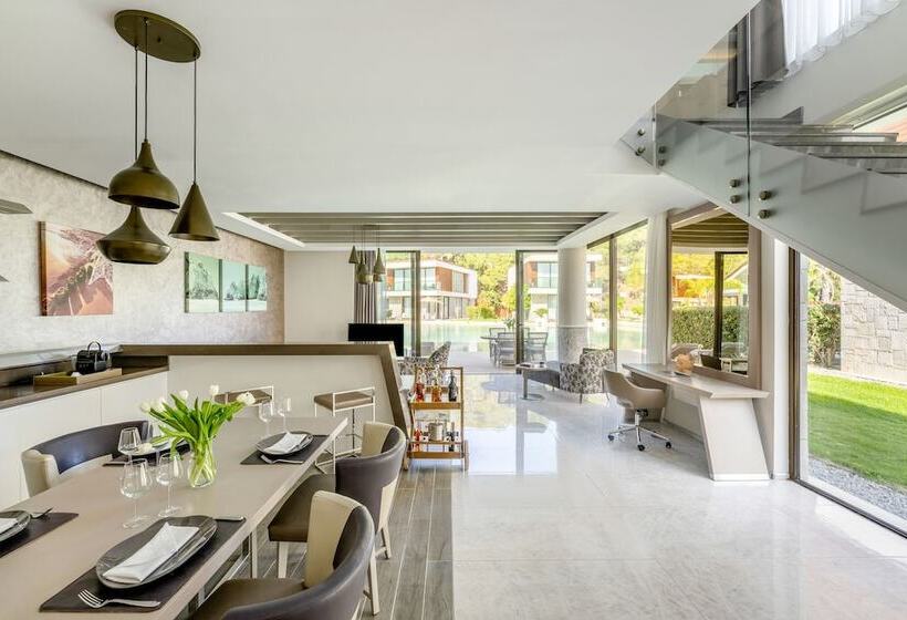 ‫فيلا غرفة نوم واحدة, Rixos Premium Tekirova, The Land of Legends Access