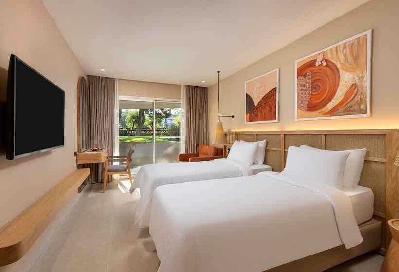 سوییت لوکس, Rixos Premium Tekirova, The Land of Legends Access