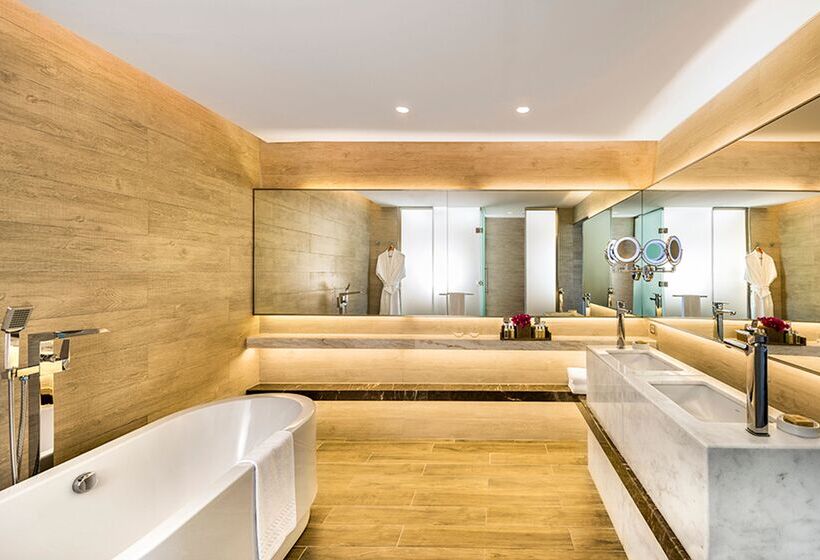 فيلا سوبيريور غرفة نوم واحدة, Rixos Premium Tekirova, The Land of Legends Access