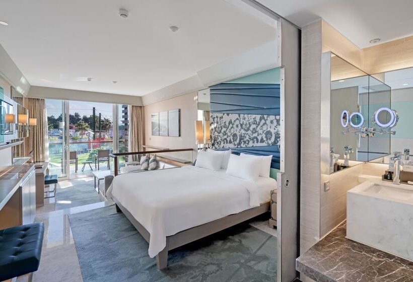 جناح مزود بحمام سباحة, Rixos Premium Tekirova, The Land of Legends Access