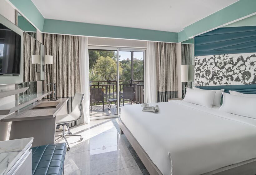 سوییت خانوادگی, Rixos Premium Tekirova, The Land of Legends Access