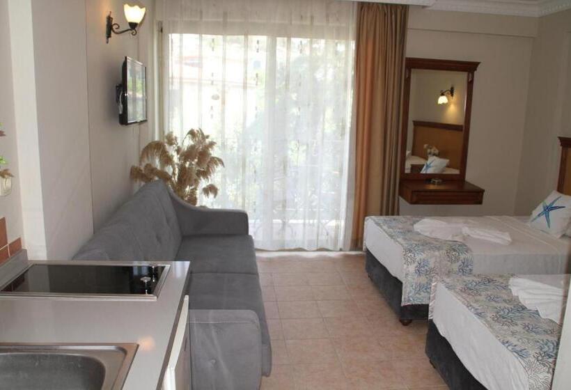 Студио Стандарт Вид на Сад, Rosy Suites