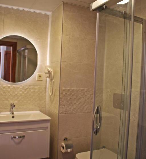 Студио Стандарт Вид на Сад, Rosy Suites
