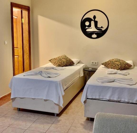 Студия Стандарт, Rosy Suites