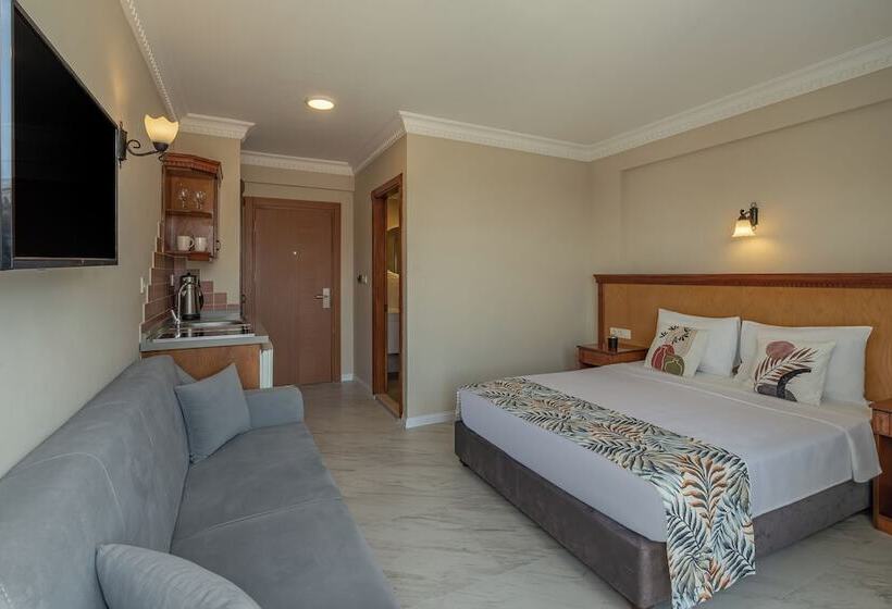 Студия Стандарт Вид на Море, Rosy Suites