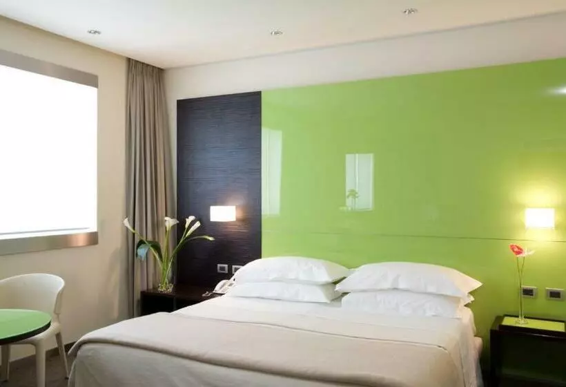 اتاق لوکس, Unahotels T Hotel Cagliari