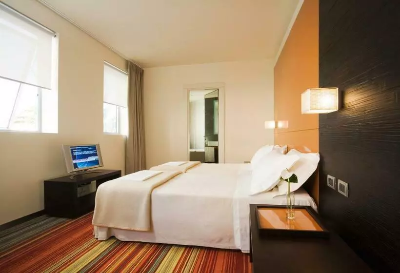 اتاق لوکس, Unahotels T Hotel Cagliari