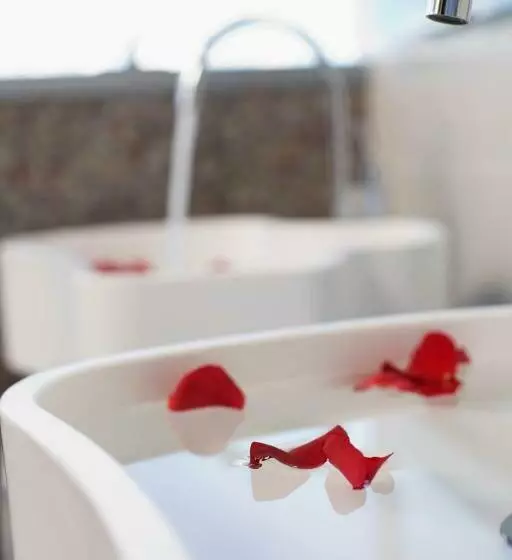 سوییت جونیور, Unahotels T Hotel Cagliari