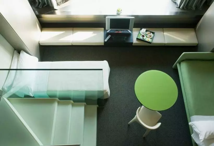 سوییت, Unahotels T Hotel Cagliari