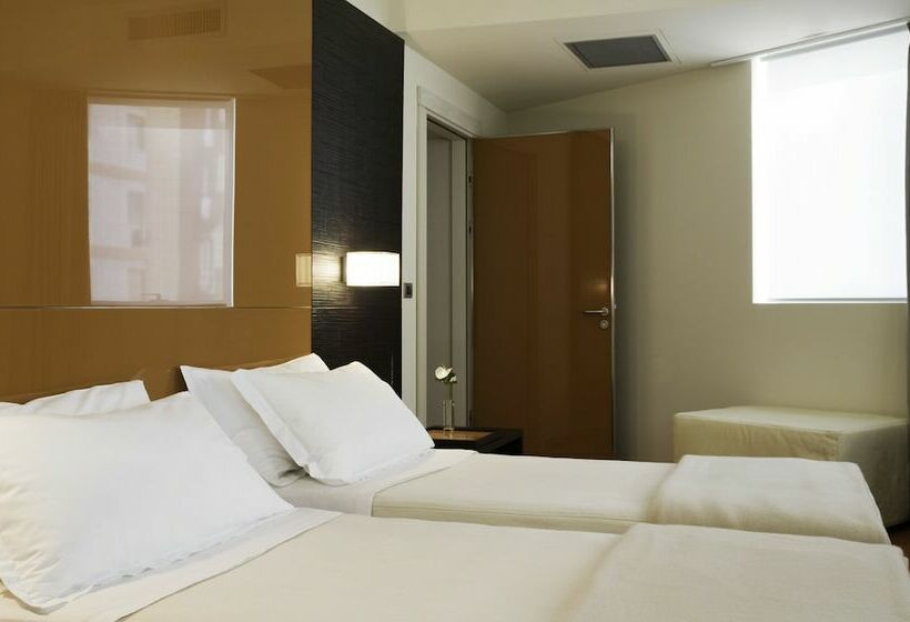 Люкс, Unahotels T Hotel Cagliari