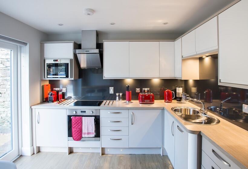 Апартаменты Deluxe 2 Спальни, The Glenmoriston Townhouse