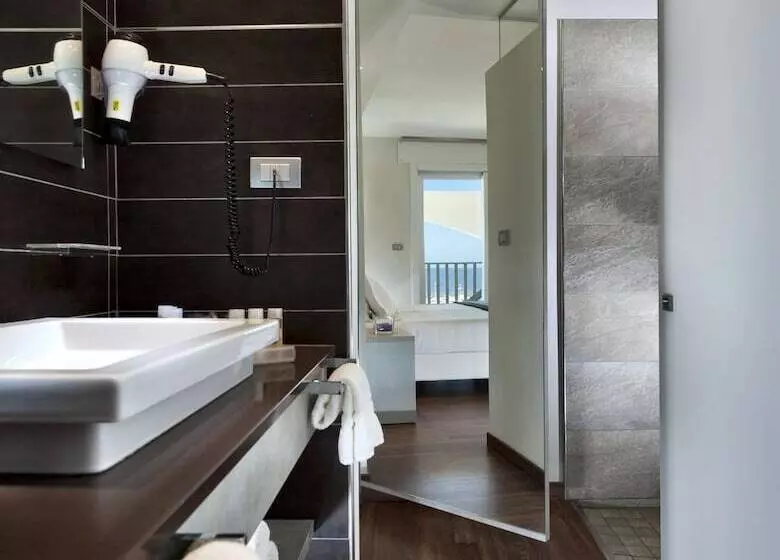 اتاق سوپریور سه تخته, Yes Hotel Touring & Spa