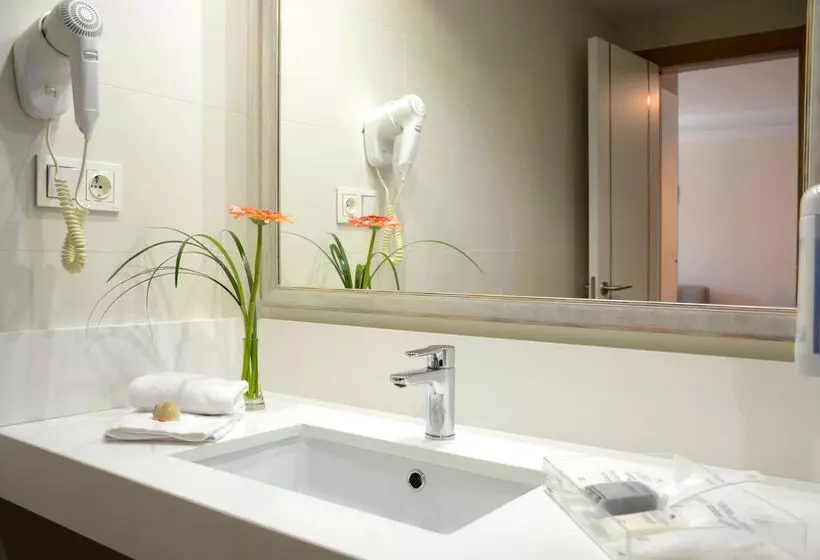 سوییت جونیور با چشم‌انداز استخر, Alua Suites Fuerteventura - All Inclusive