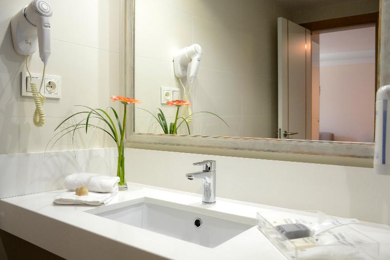 プールビュージュニアスイート, Alua Suites Fuerteventura  All Inclusive