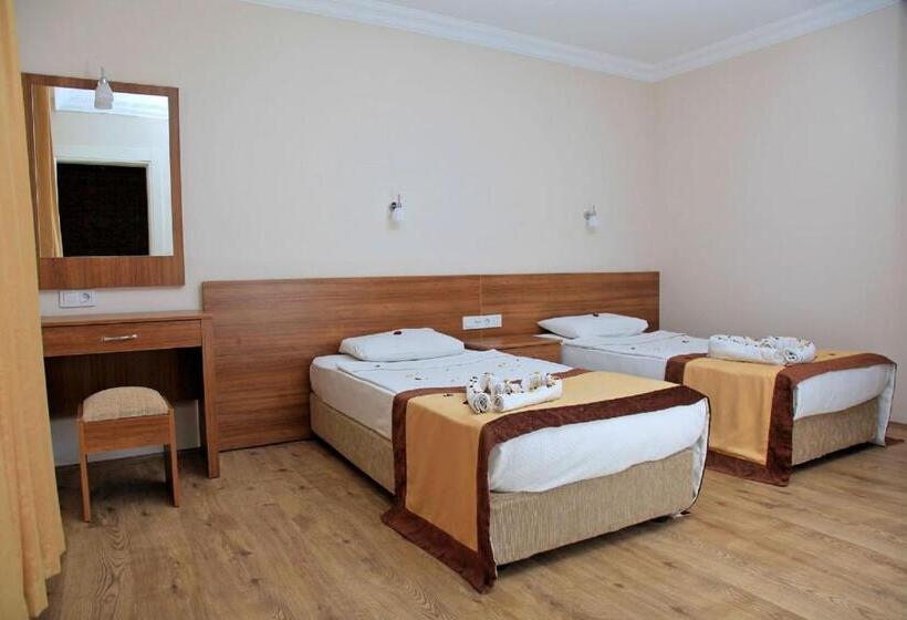 Apartamento 1 Dormitório com Sacada, Yeniacun Apart