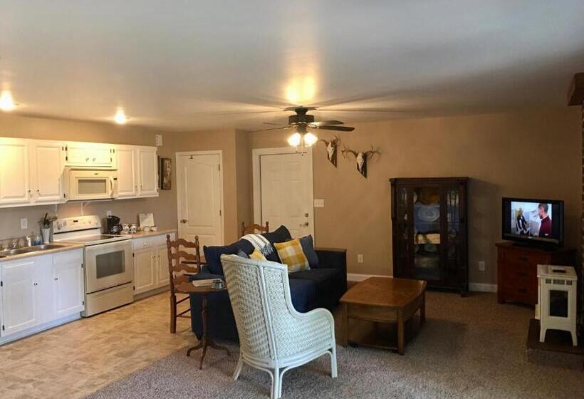 Люкс Повышенной Комфортности, A Mighty Oak B&b