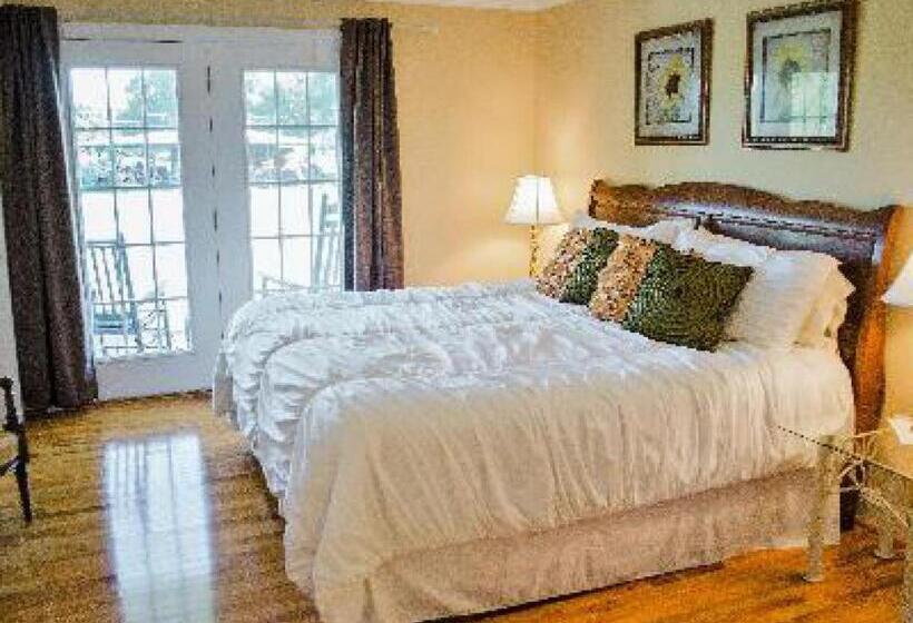 Четырехместный Номер Стандарт, A Mighty Oak B&b