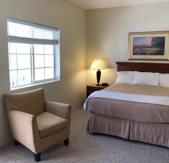 Superior Szoba, The Caden