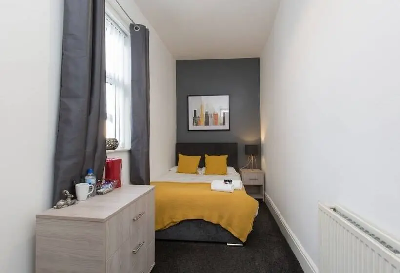 バスルーム共有のシングルスタンダード, Townhouse @ 83 Edleston Road Crewe
