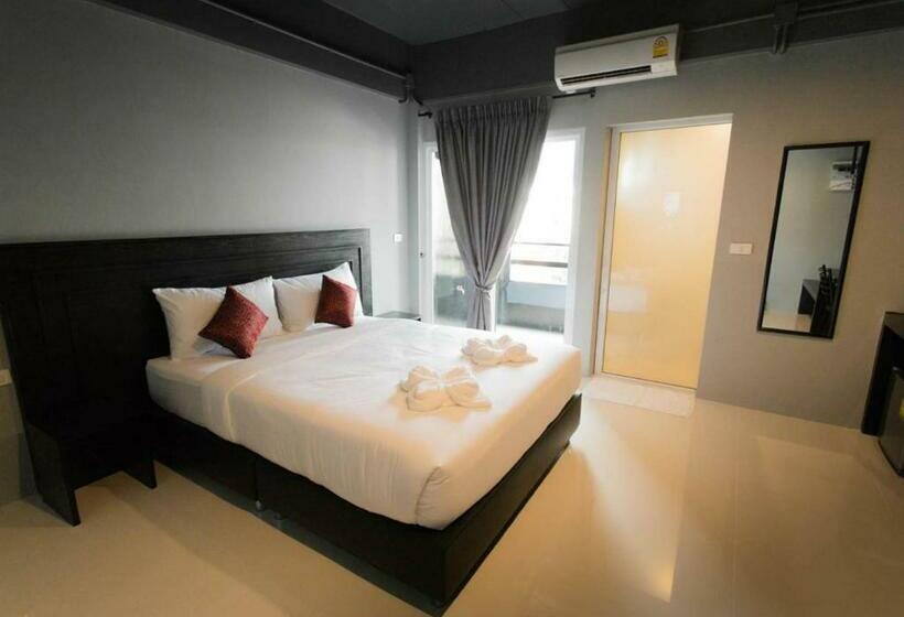 Номер Deluxe, B Black Hotel Chonburi