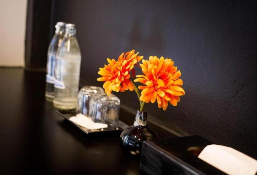 豪华三人间, B Black Hotel Chonburi