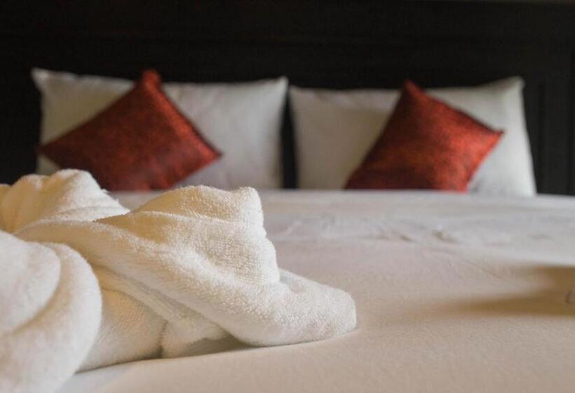 豪华三人间, B Black Hotel Chonburi