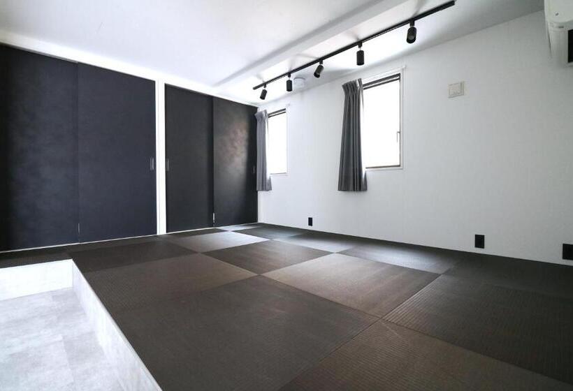 Номер Deluxe, Wheat Wacca