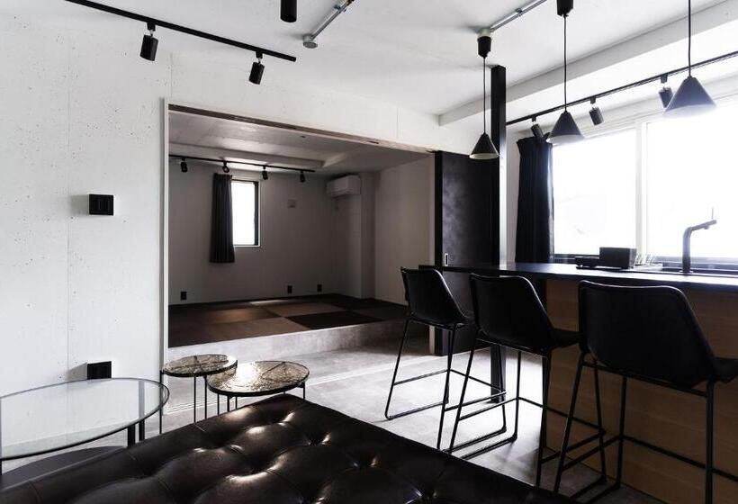 Номер Deluxe, Wheat Wacca