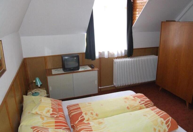 スタンダードルーム, Révész Vendégház