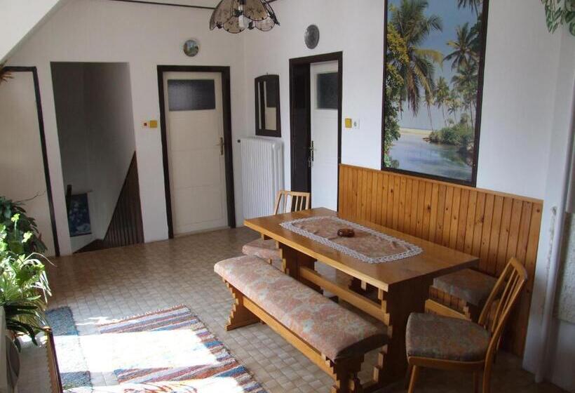 スタンダードルーム, Révész Vendégház