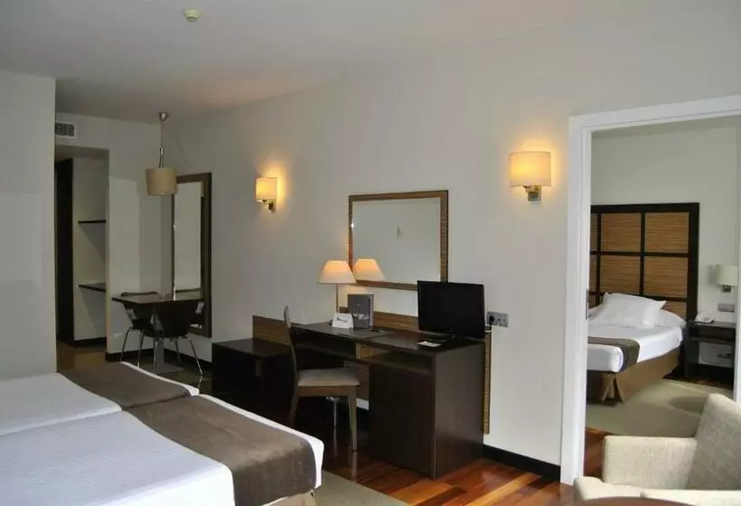 اتاق خانوادگی, Aparthotel Attica21 As Galeras