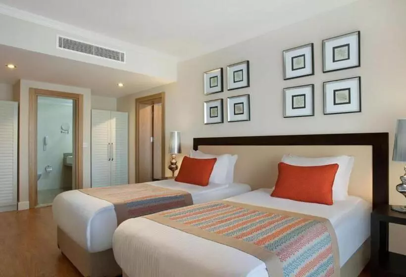اتاق خانوادگی, Akka Alinda Hotel   Premium Ultra All Inclusive