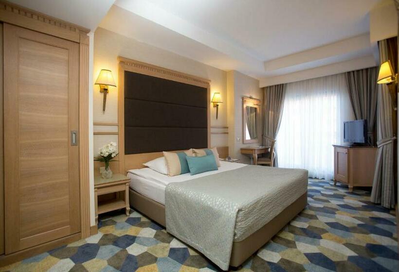 اتاق استاندارد با چشم‌انداز شهر, Fame Residence Lara & Spa