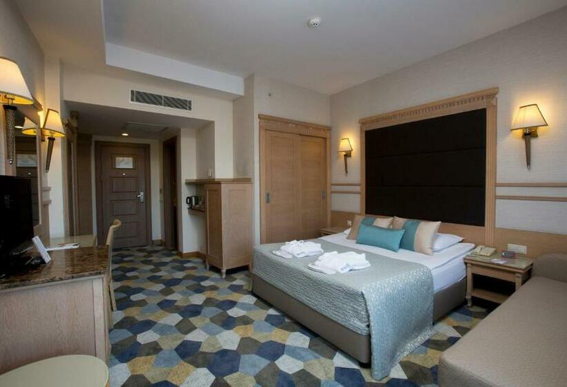 اتاق لوکس خانوادگی, Fame Residence Lara & Spa