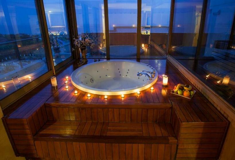 سوئیت با تخت بزرگ, Fame Residence Lara & Spa