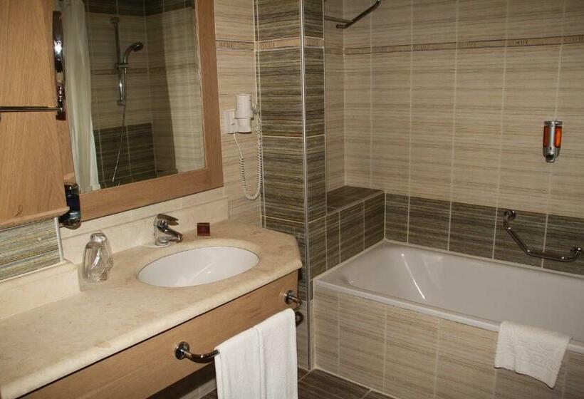 اتاق استاندارد یک نفره, Fame Residence Lara & Spa