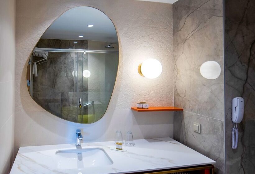 اتاق استاندارد با چشم‌انداز دریا, Fame Residence Lara & Spa