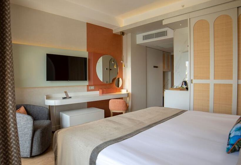 اتاق استاندارد با چشمانداز دریا, Fame Residence Lara & Spa