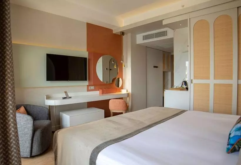 اتاق استاندارد با چشم‌انداز دریا, Fame Residence Lara & Spa