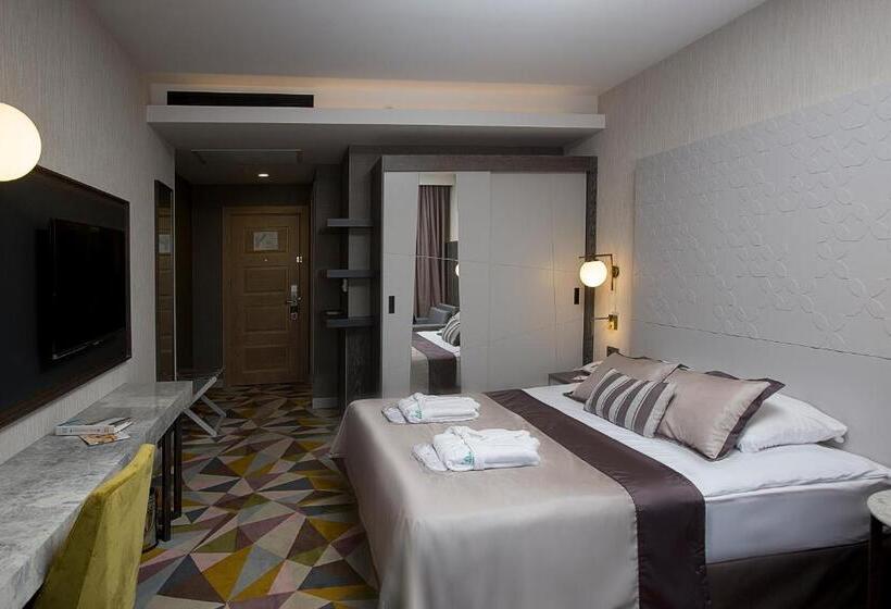 اتاق استاندارد یک نفره, Fame Residence Lara & Spa