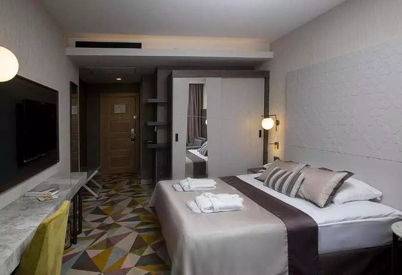 اتاق استاندارد یک نفره, Fame Residence Lara & Spa