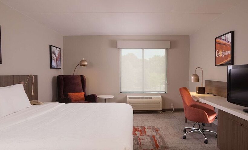 Номер Стандарт, Hilton Garden Inn Atlanta Airport/millenium Center