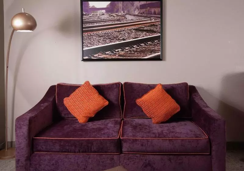 سوئیت جونیور با تخت بزرگ, Hilton Garden Inn Atlanta Airport/millenium Center
