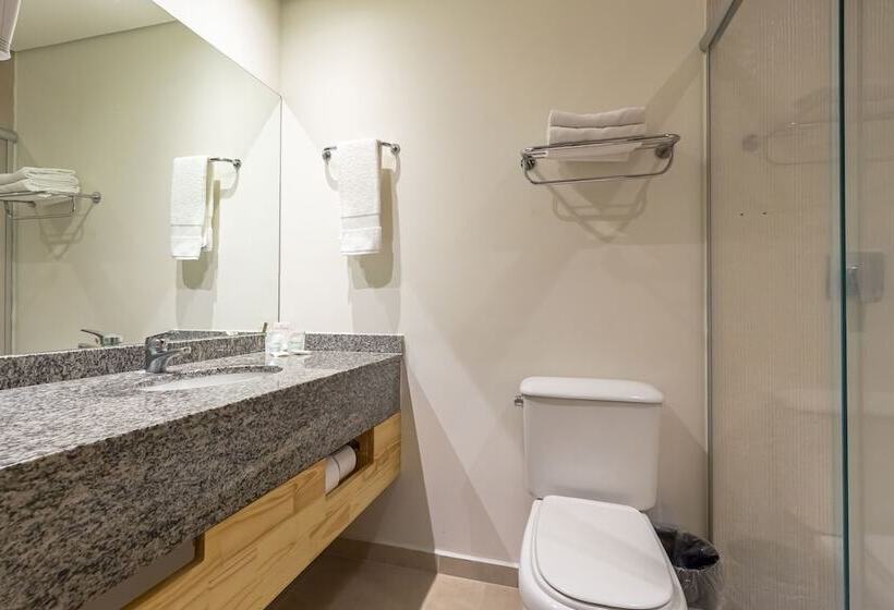 ダブルベッドスタンダードルーム, Nacional Inn Curitiba Santa Felicidade