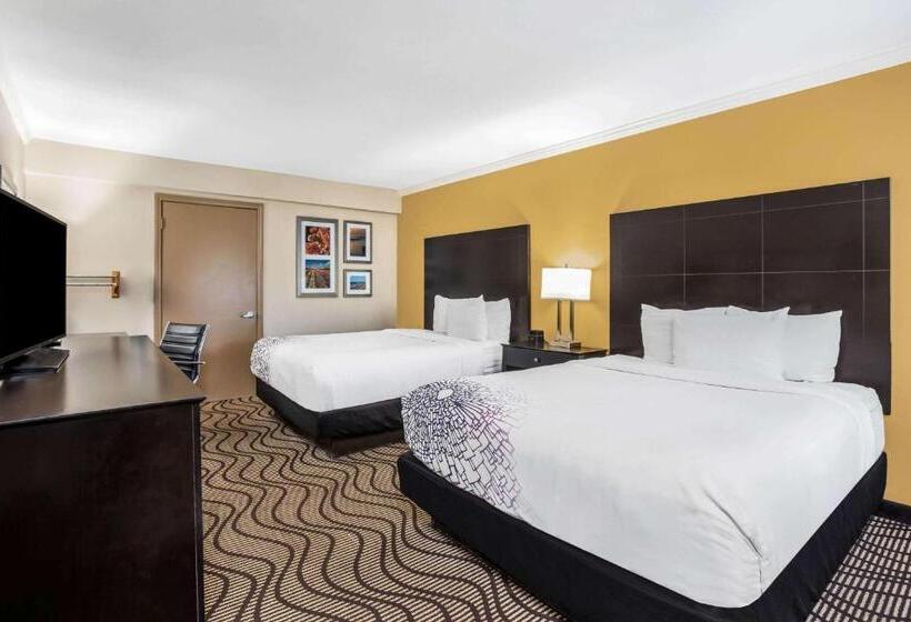 غرفة قياسية لذوى الاحتياجات الخاصة, La Quinta By Wyndham Carlsbad   Legoland Area