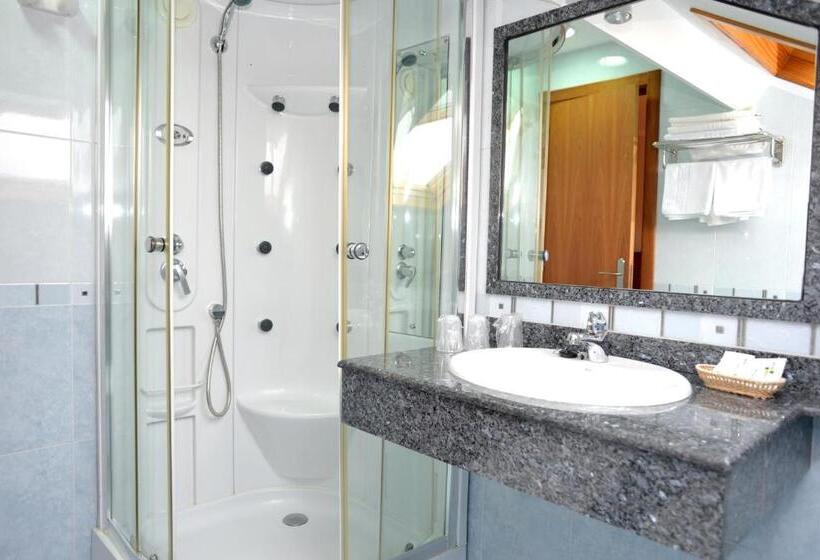 اتاق استاندارد سه نفره, Portonovo